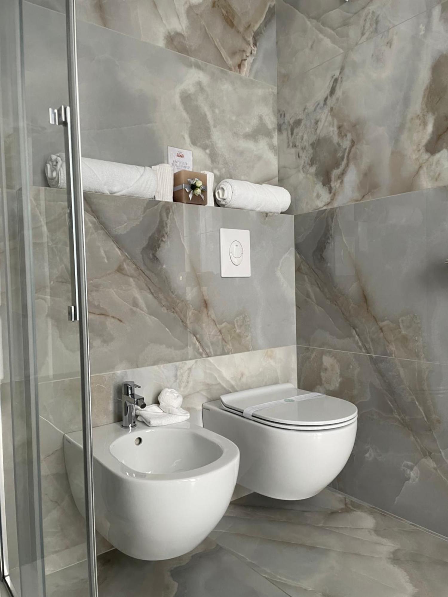 Peonia Apartment - Appartamento Vista Lago 레체노 외부 사진