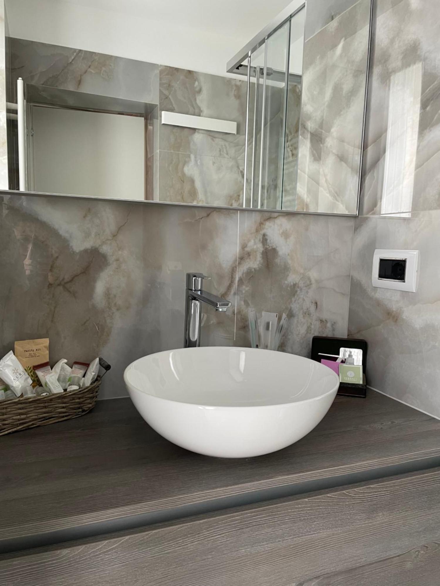 Peonia Apartment - Appartamento Vista Lago 레체노 외부 사진