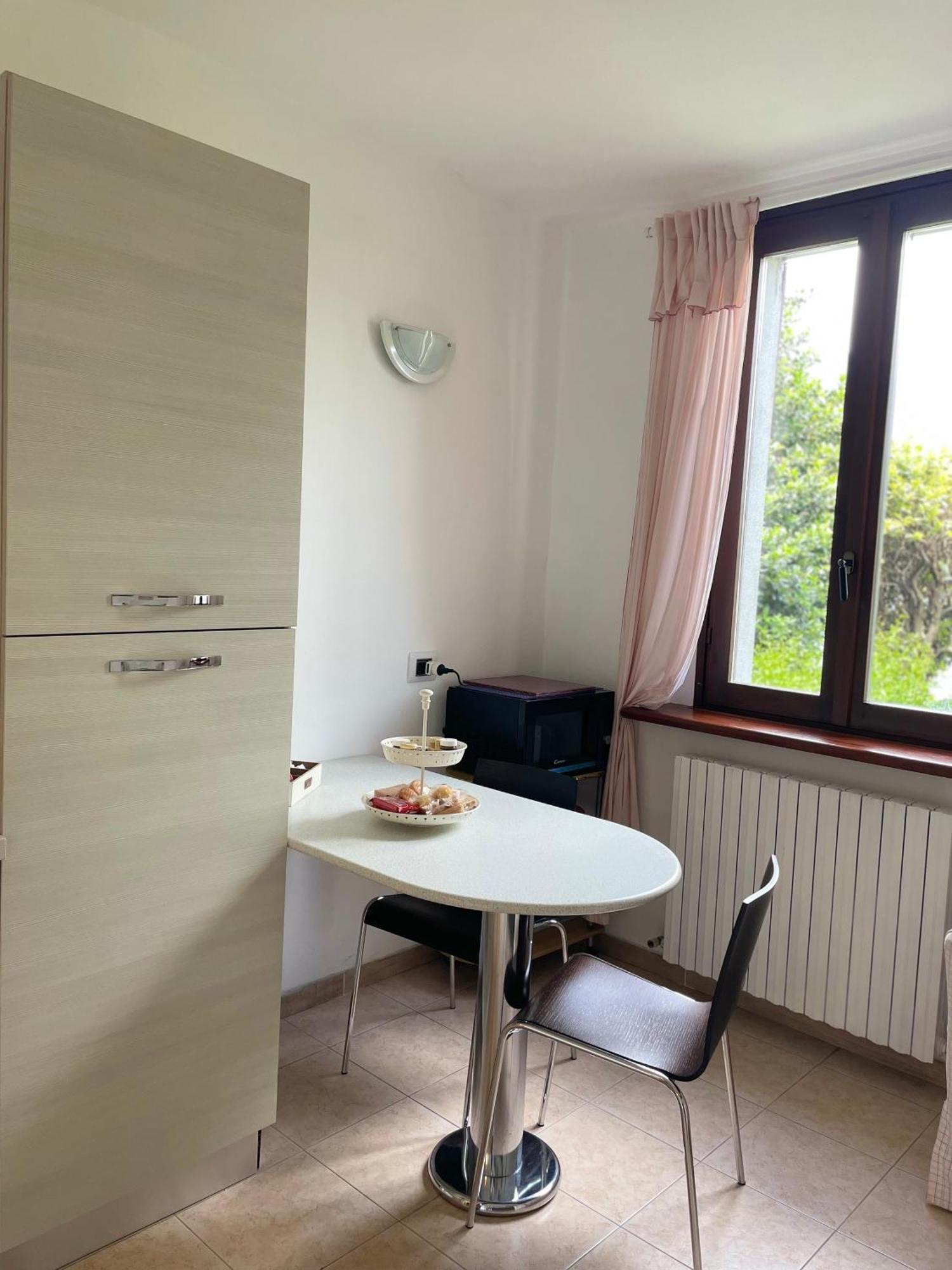 Peonia Apartment - Appartamento Vista Lago 레체노 외부 사진